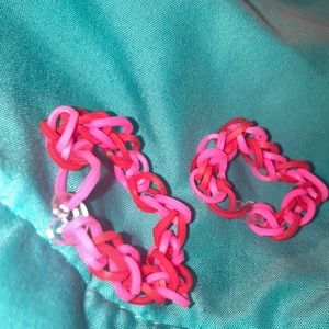Rubber band bracelets red and pink